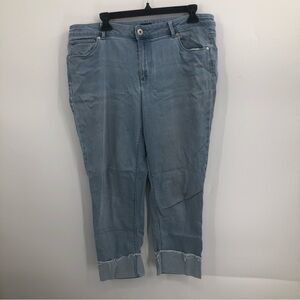 J Jill denim women’s athletic fit crop jeans size‎ 14 light blue In color